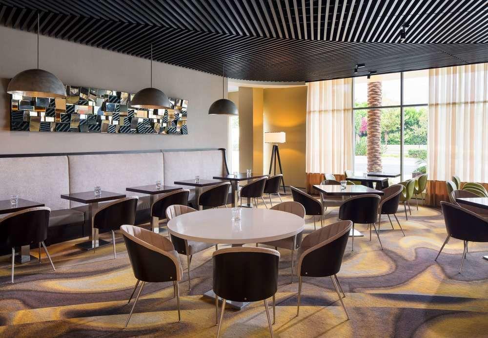 Springhill Suites By Marriott Los Angeles Burbank/Downtown Exterior photo