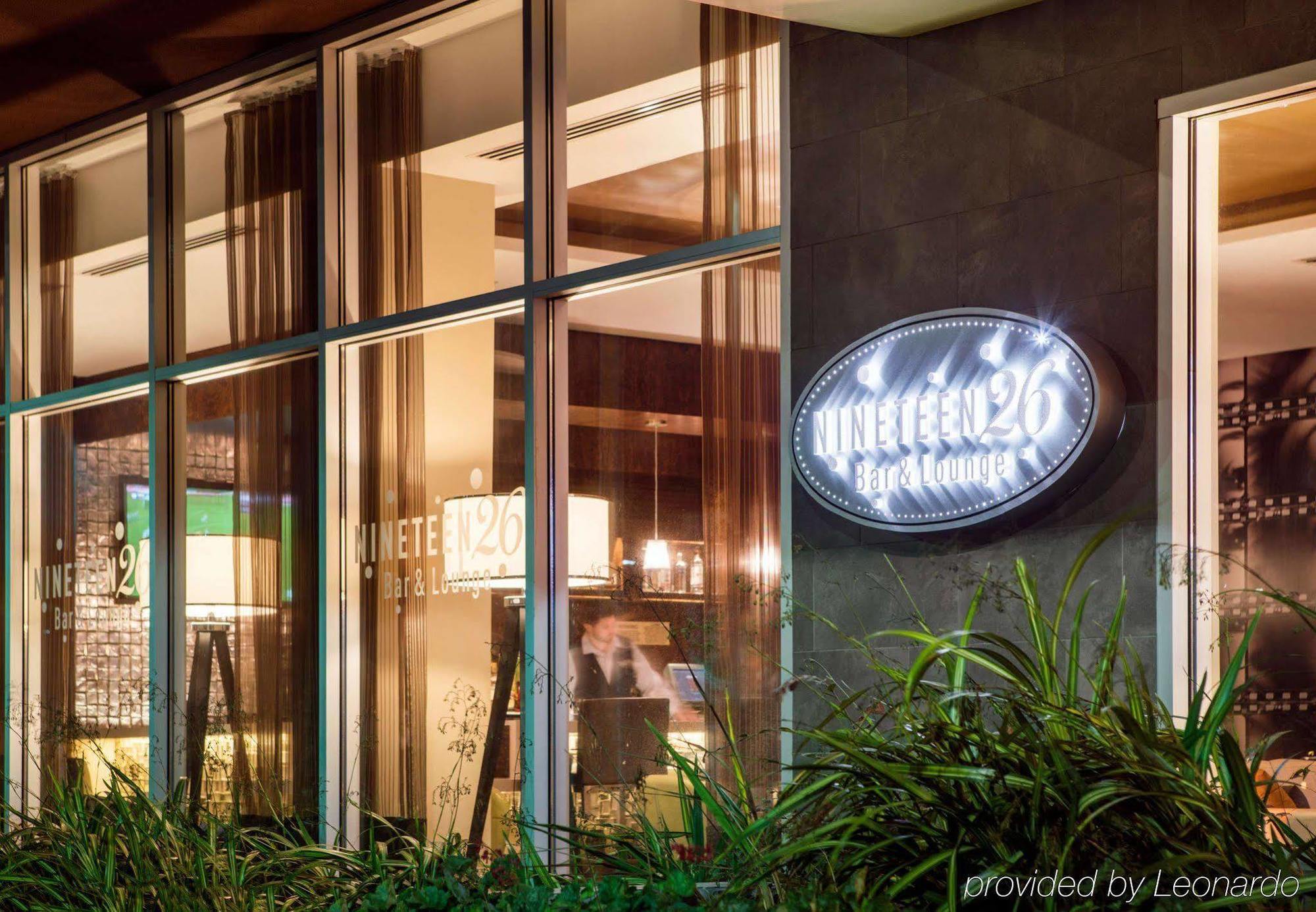Springhill Suites By Marriott Los Angeles Burbank/Downtown Exterior photo